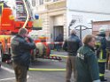 Einsatz Feuerwehr SEK Polizei Koeln Nippes Merheimerstr P073